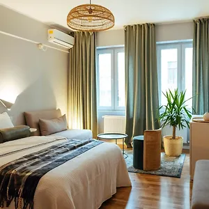  Apartment Amazing Location - Center